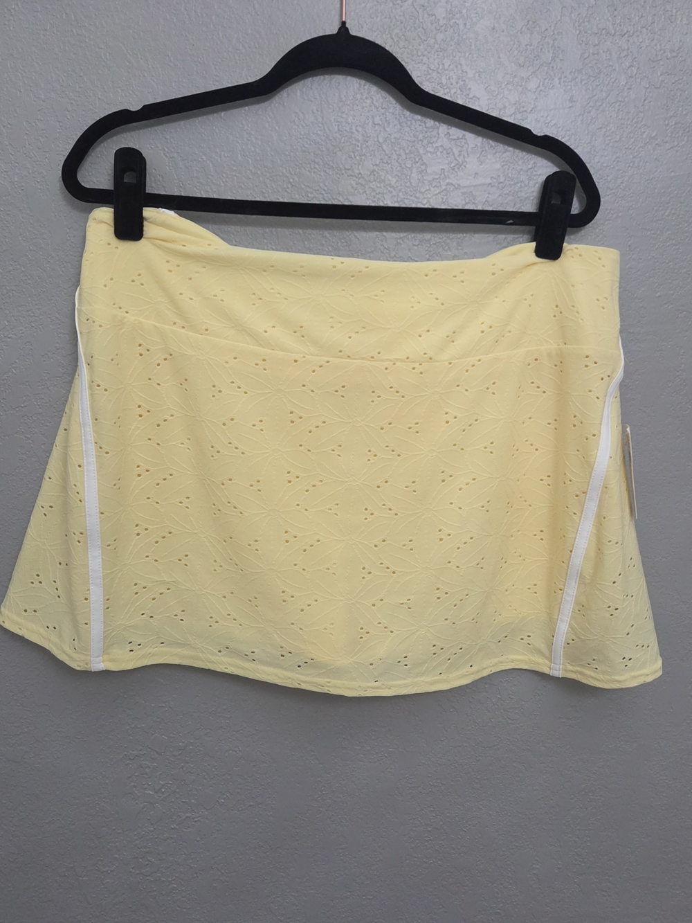 NWT Anthropologie Pale Yellow Eyelet A-Line Skort with White Trim